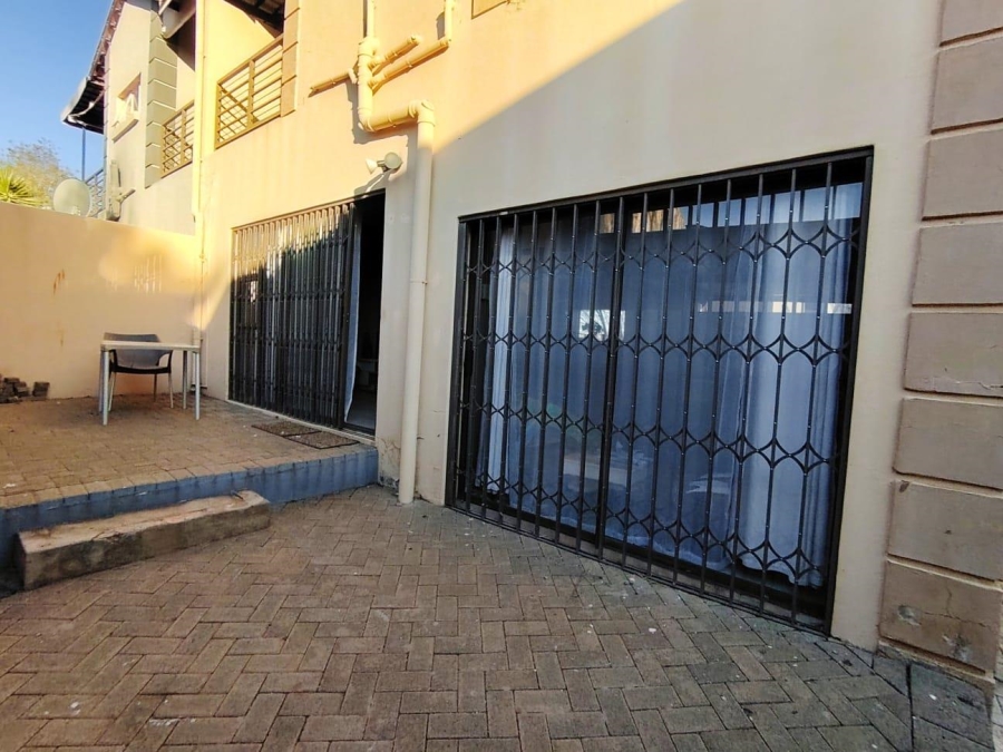 3 Bedroom Property for Sale in Langenhovenpark Free State